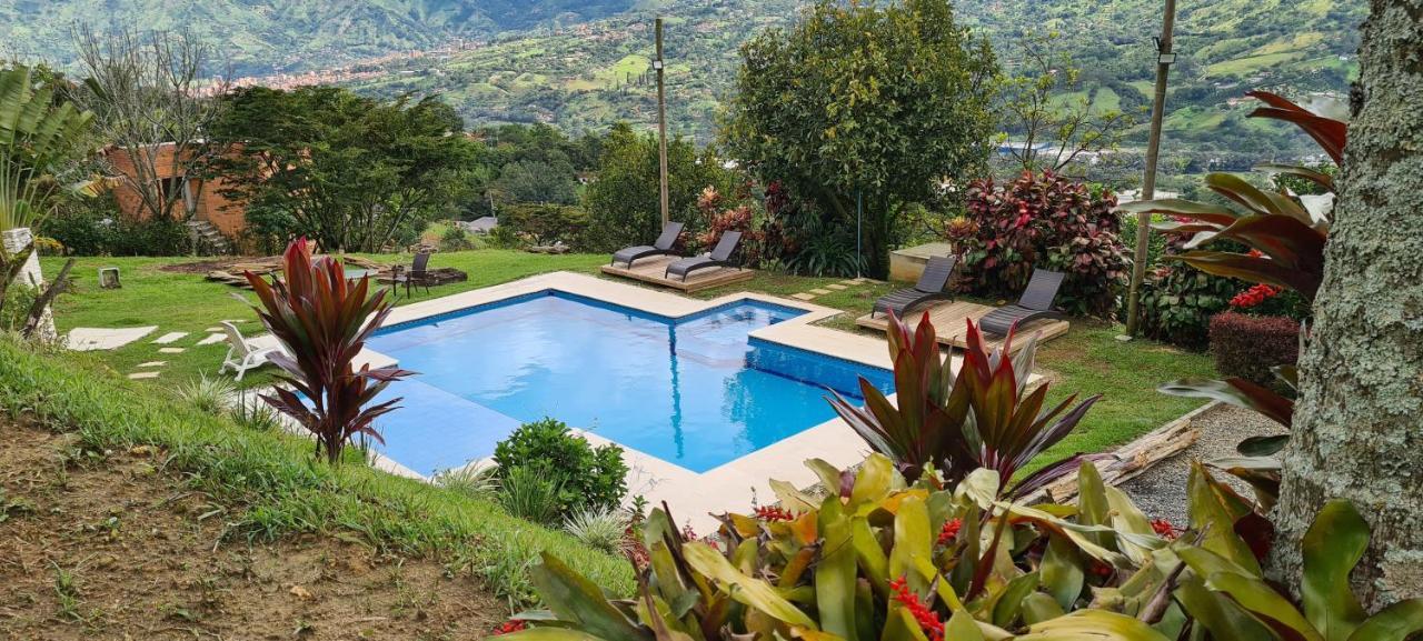 Finca Hotel Tierra Verde Girardota Exterior photo